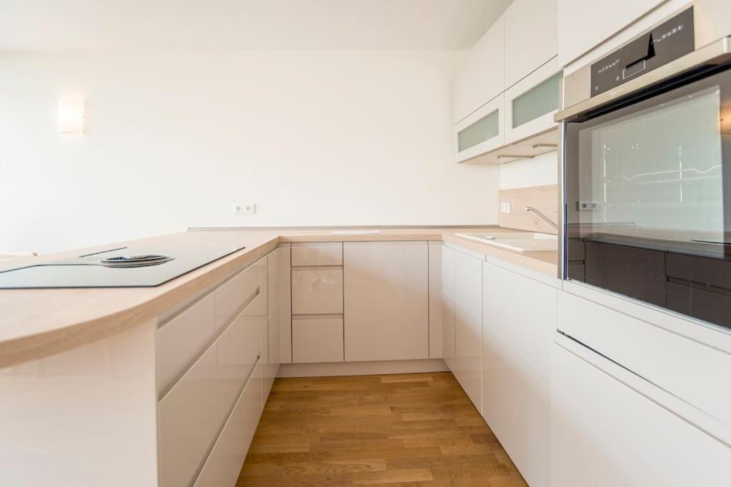 Modernes, Sonniges Appartement Im Herzen Von Duesseldorf Buitenkant foto