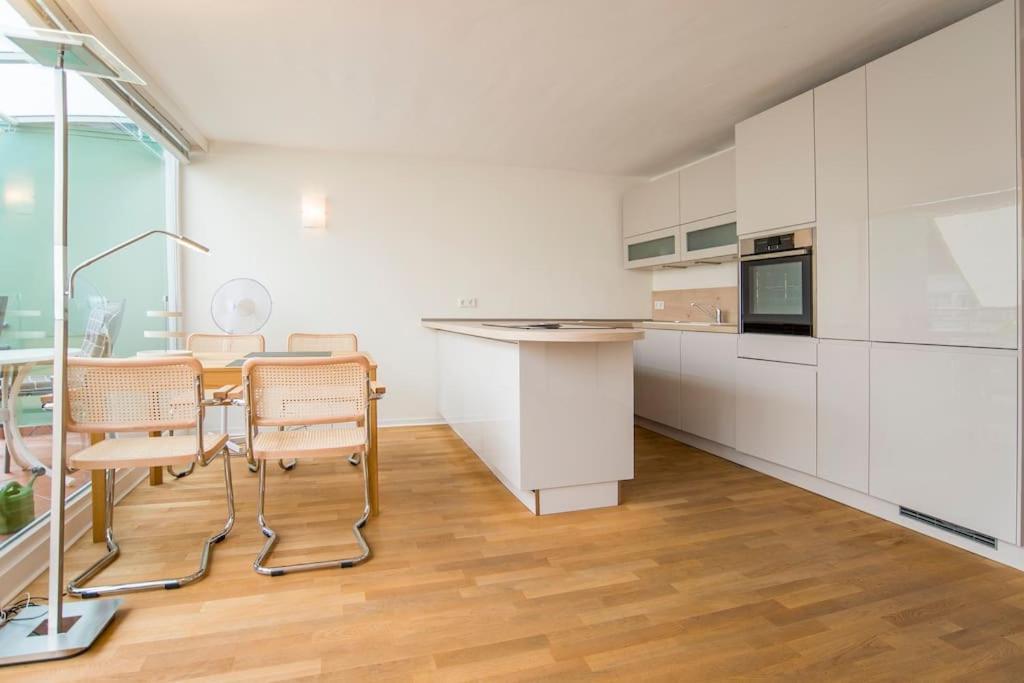 Modernes, Sonniges Appartement Im Herzen Von Duesseldorf Buitenkant foto